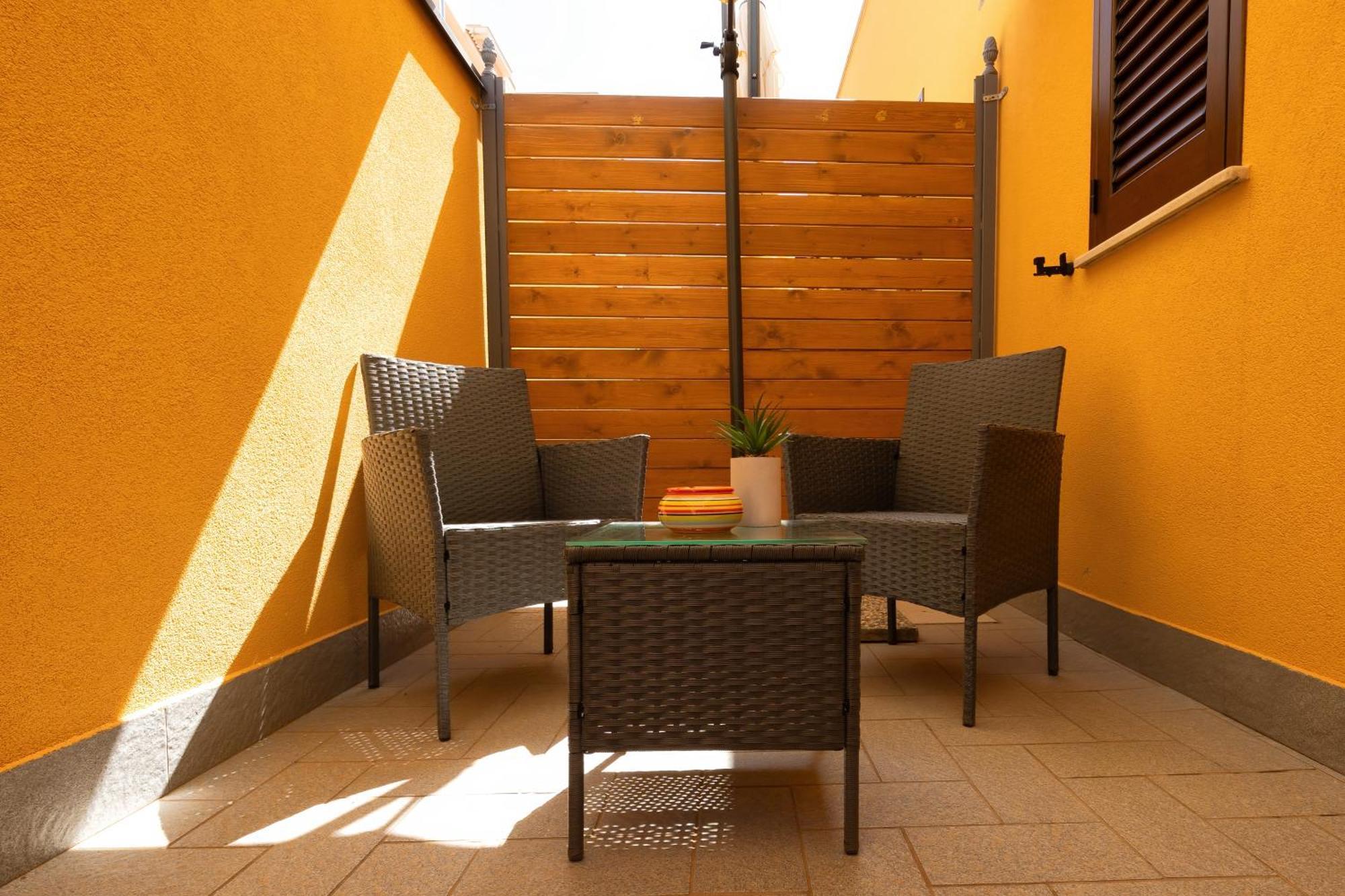 Sunset House Acomodação com café da manhã Balestrate Exterior foto